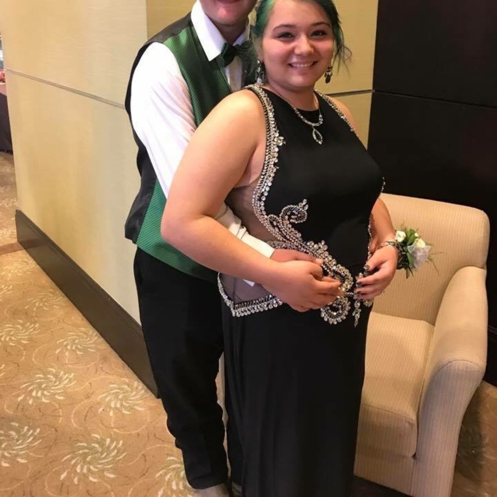 Prom dress - Picture 2 of 2